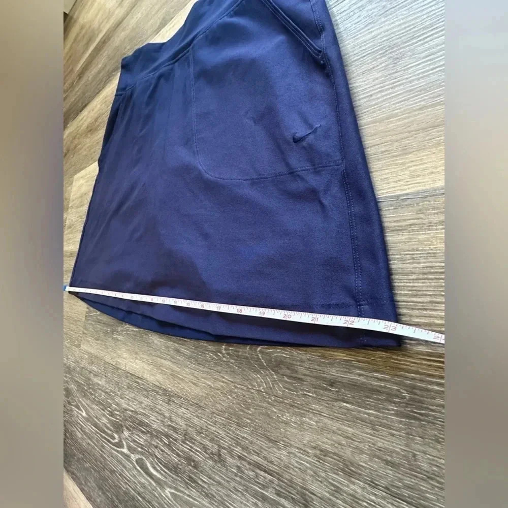 NIKE Women’s Navy Blue Golf Tennis Active Wear Skirt With Shorts Size Medium - Picture 6 of 9